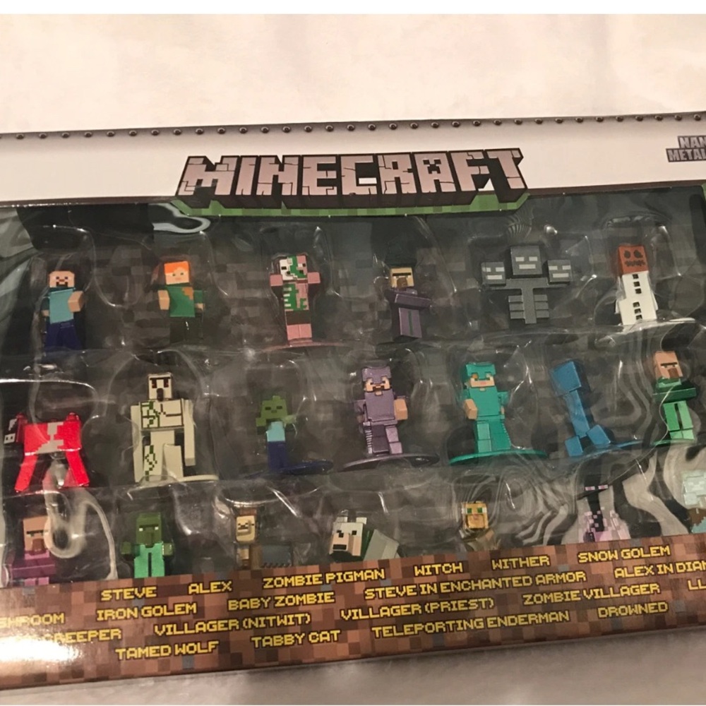 Jade Minecraft Action Figures Set - Multicolor